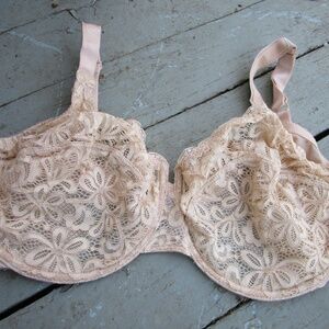 Wacoal tan lace bra, underwire, no padding, no foam, 38DDD